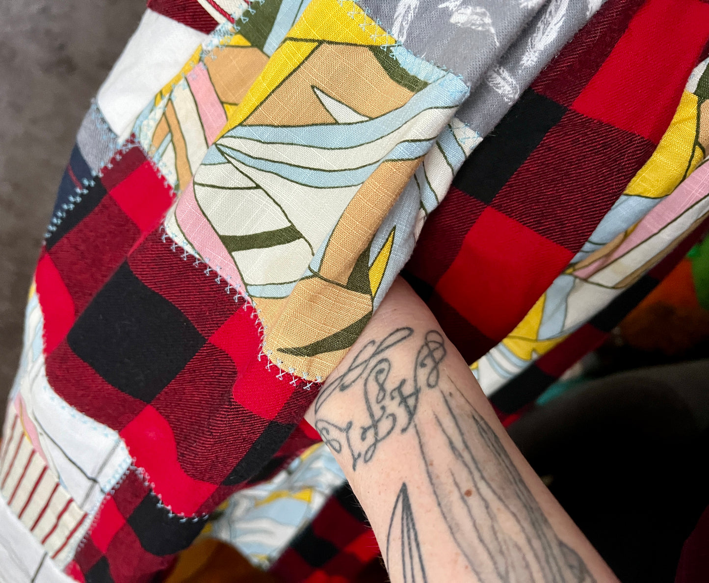 Plaid fall skirt, hand in pocket