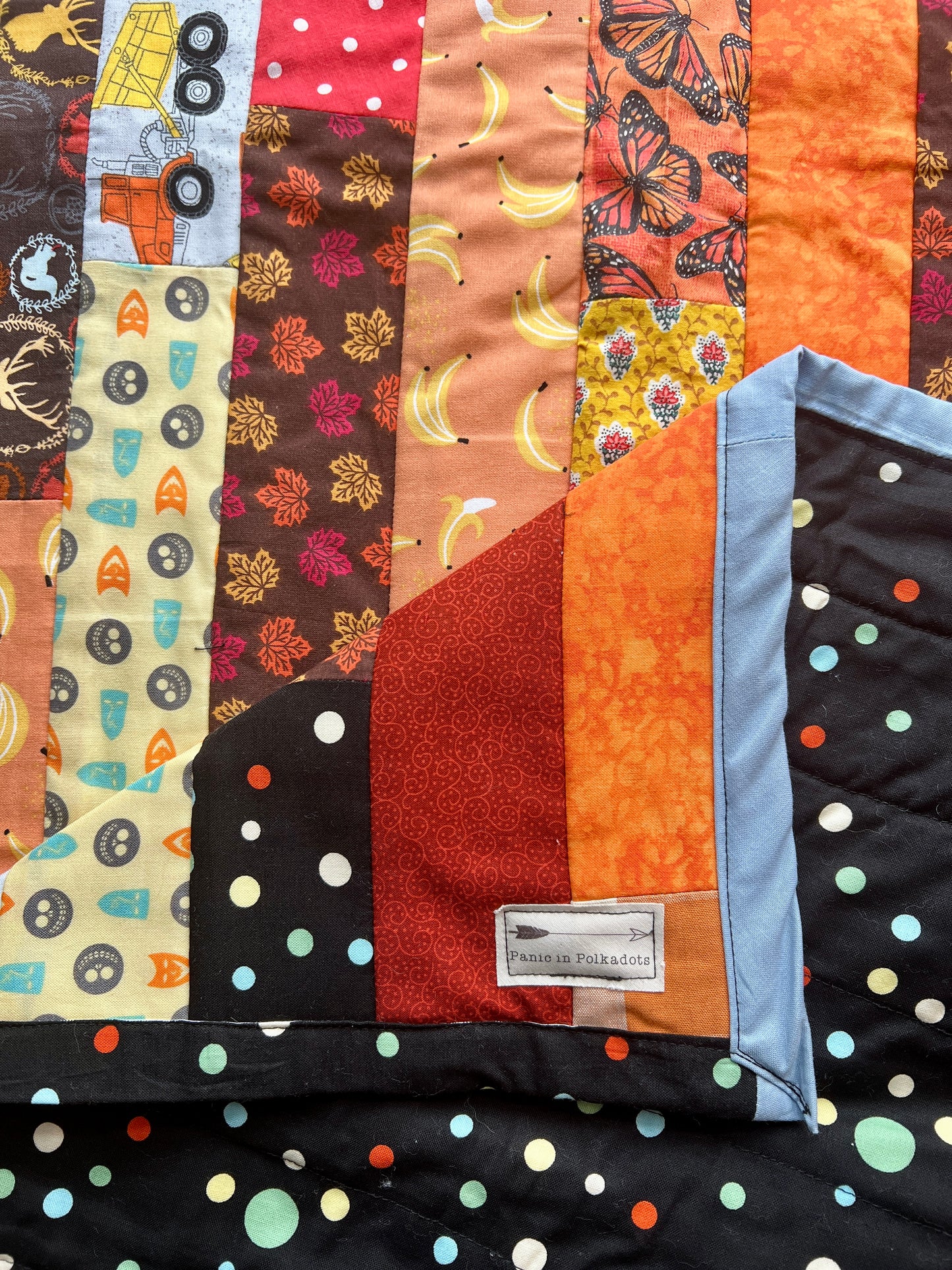 Pet Blanket Quilt - Small Baby Quilt - Hand-quilted Embroidery Detail