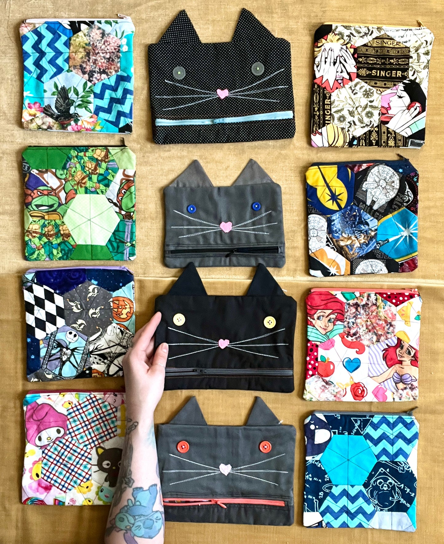 Hexie Pouch - Handsewn Fabric Zipper Pouch - Upcycled Reusable Bag Zip Pouch