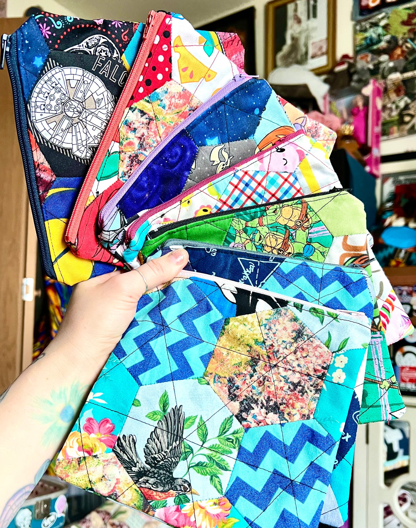Zipper Pouch - Hexie Scraps, Mesh Over Scraps or Catface
