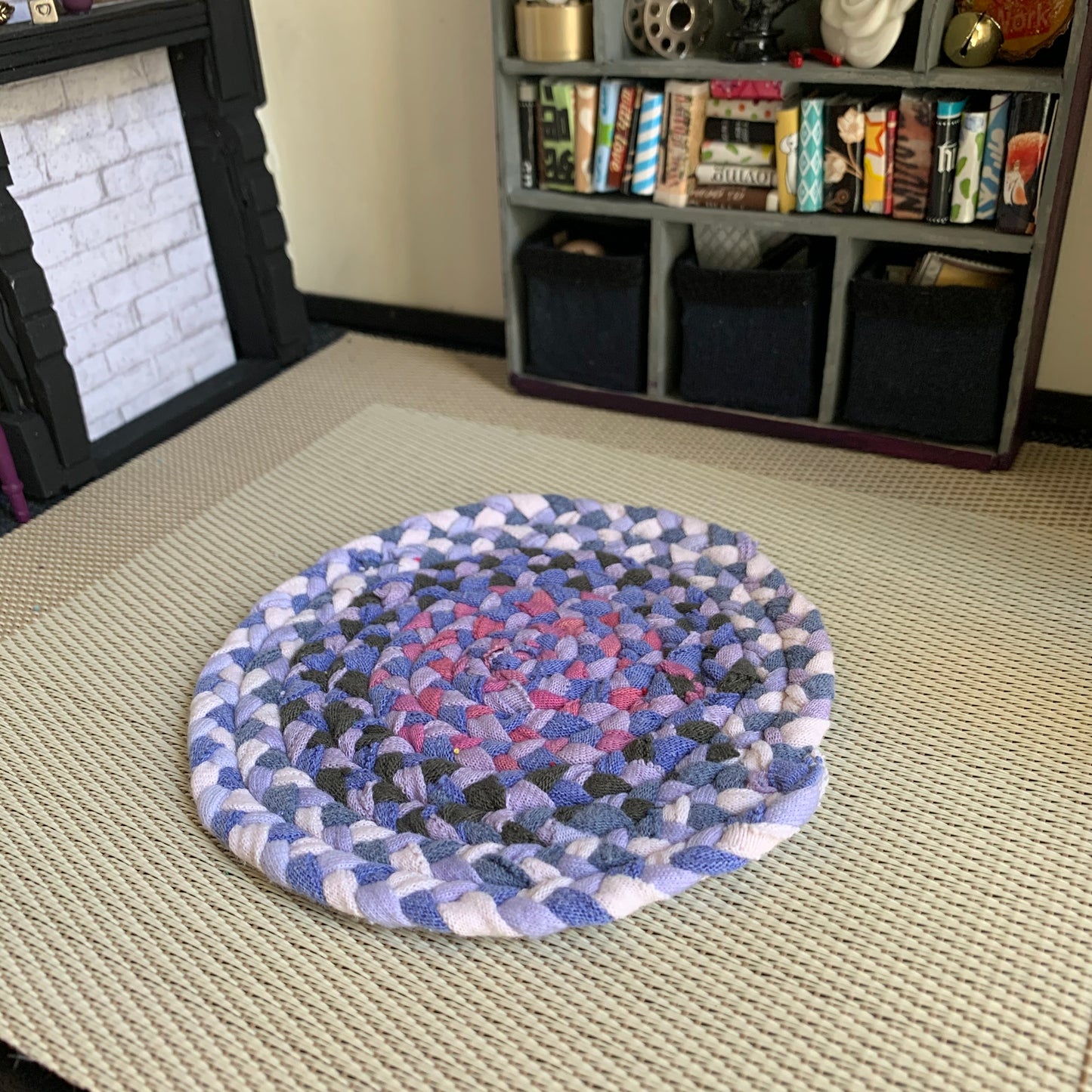 Dollhouse Rug - 5" Diameter -  Miniature 1:12 or 1:6 Scale