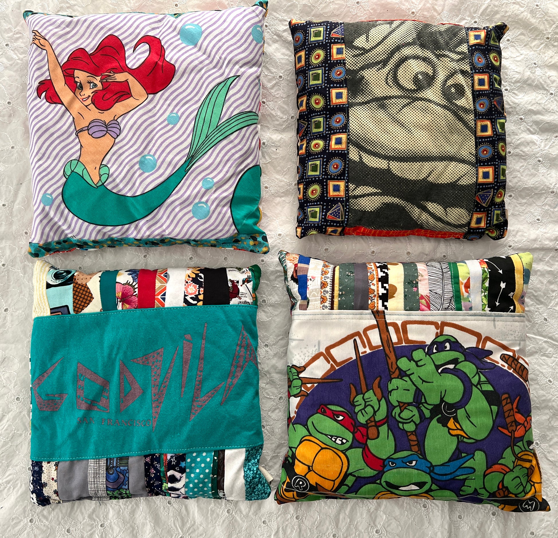 A group of little pillows, little mermaid tent Godzilla, tooth fairy